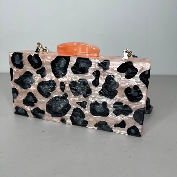 Tuckernuck Pink Leopard Printed Acrylic Case Chain Bag Purse - Picture 4 of 9